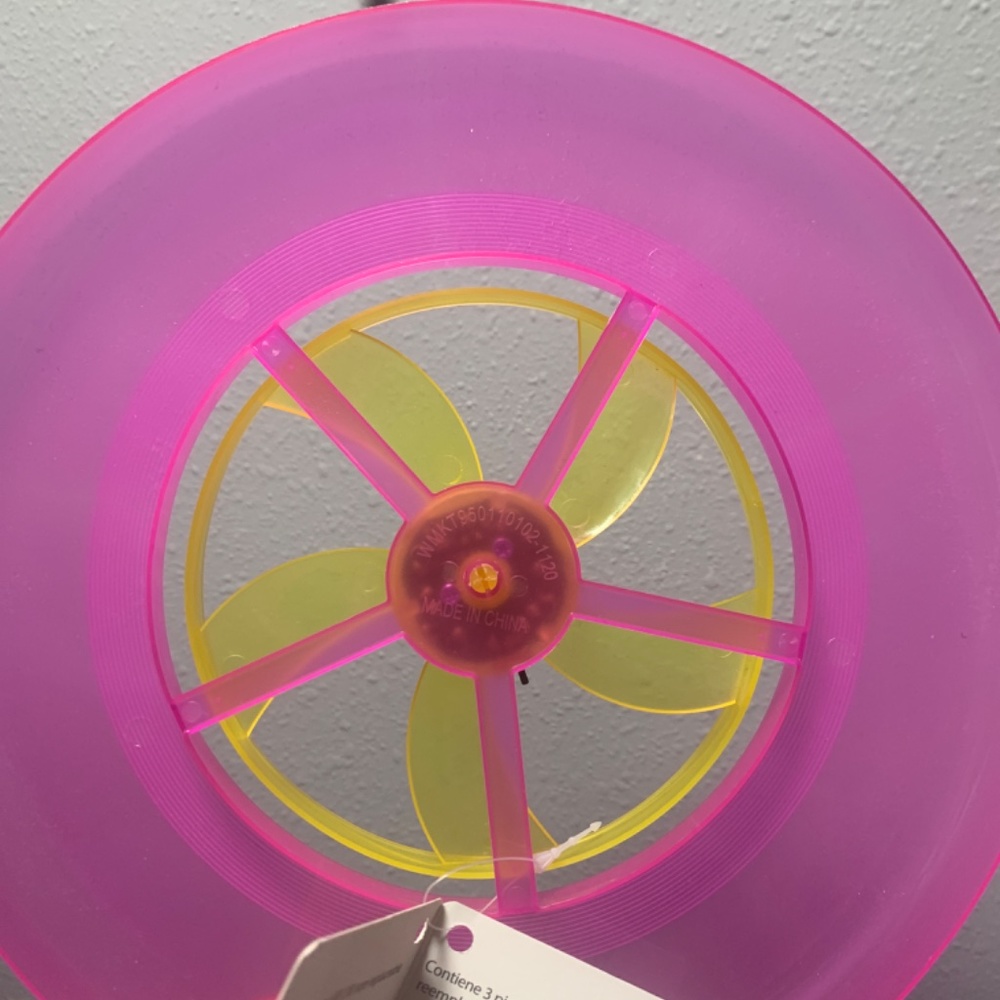 Frisbee - Picture 3 of 3